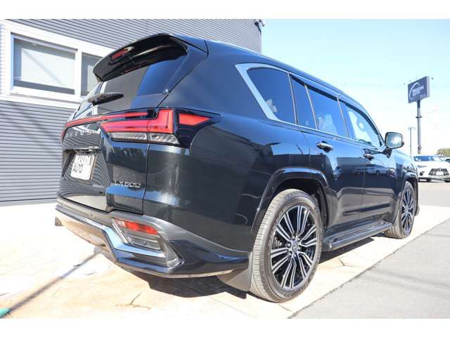 TOYOTA LEXUS LX600 2025