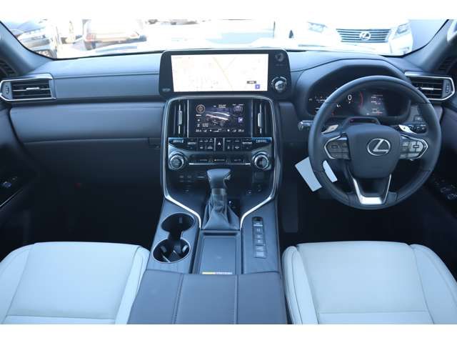 TOYOTA LEXUS LX600 2025