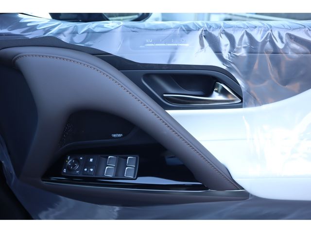 TOYOTA LEXUS LX600 2025