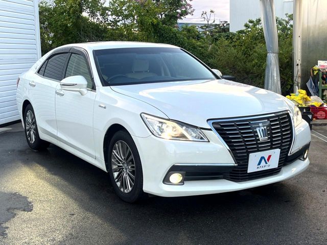 TOYOTA CROWN sedan hybrid 2015