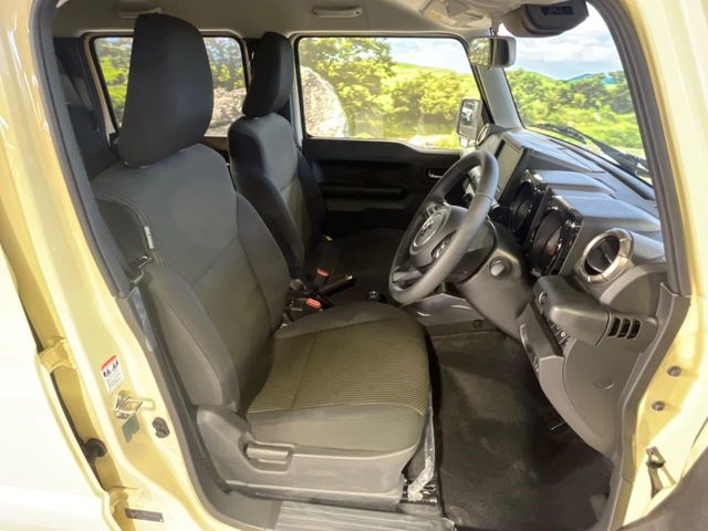 SUZUKI JIMNY NOMADE 2025