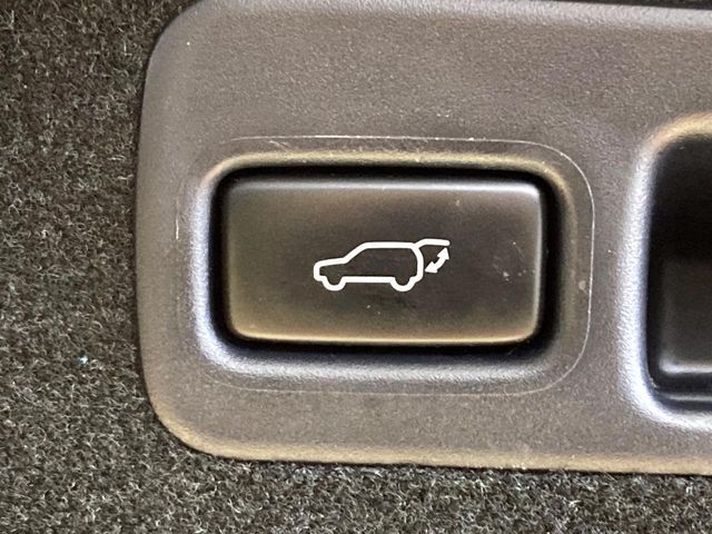 TOYOTA HARRIER 2WD 2014