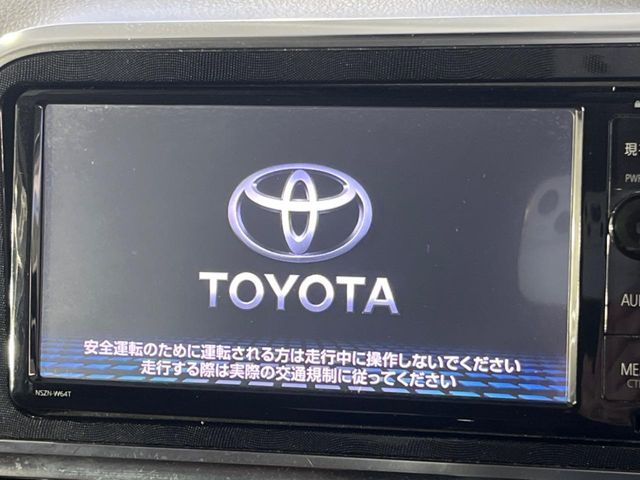 TOYOTA SIENTA HYBRID 2015