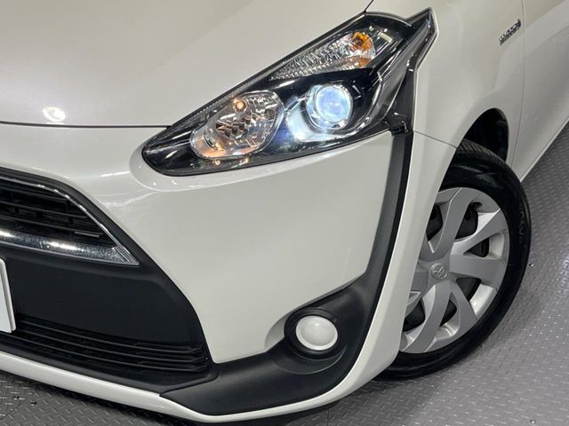 TOYOTA SIENTA HYBRID 2015