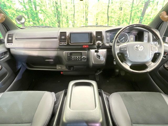 TOYOTA HIACE van 4WD 2022
