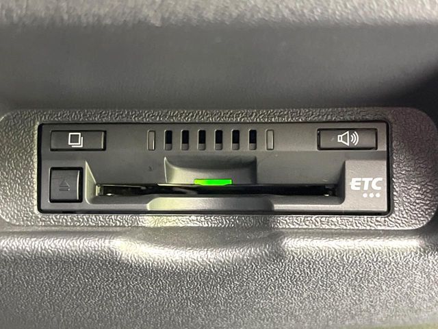 TOYOTA HIACE van 4WD 2022