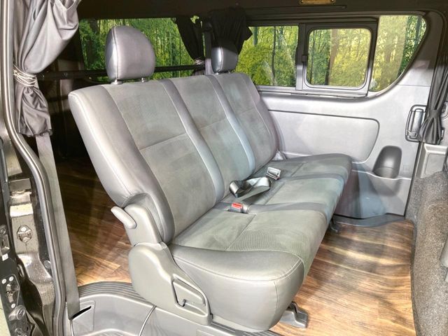 TOYOTA HIACE van 4WD 2022