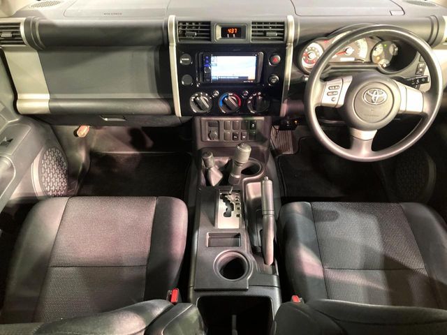 TOYOTA FJ CRUISER 4WD 2013