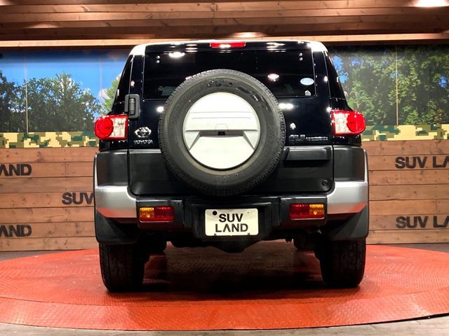 TOYOTA FJ CRUISER 4WD 2013