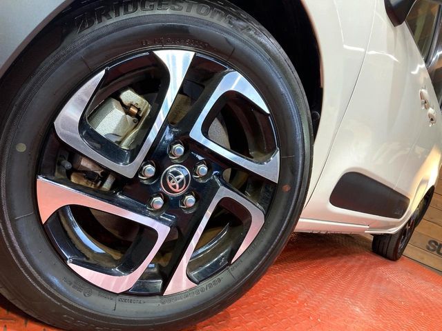 TOYOTA SIENTA HYBRID 2023