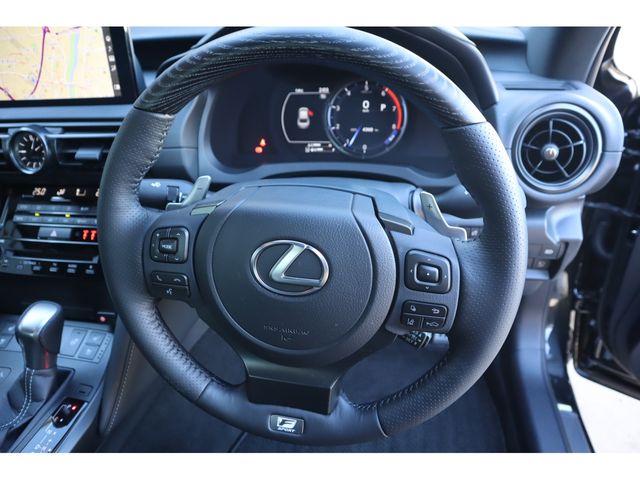 TOYOTA LEXUS IS300 2025