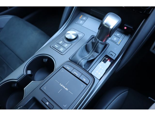 TOYOTA LEXUS IS300 2025