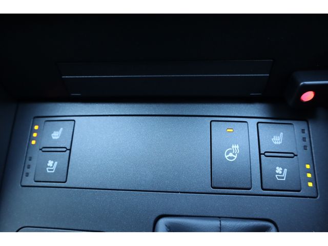 TOYOTA LEXUS IS300 2025