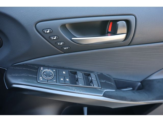 TOYOTA LEXUS IS300 2025