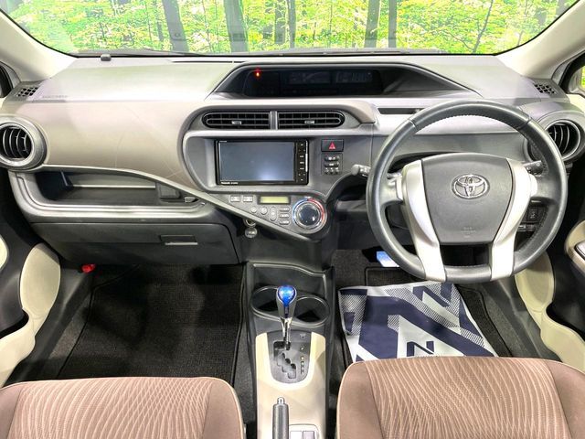 TOYOTA AQUA 2012