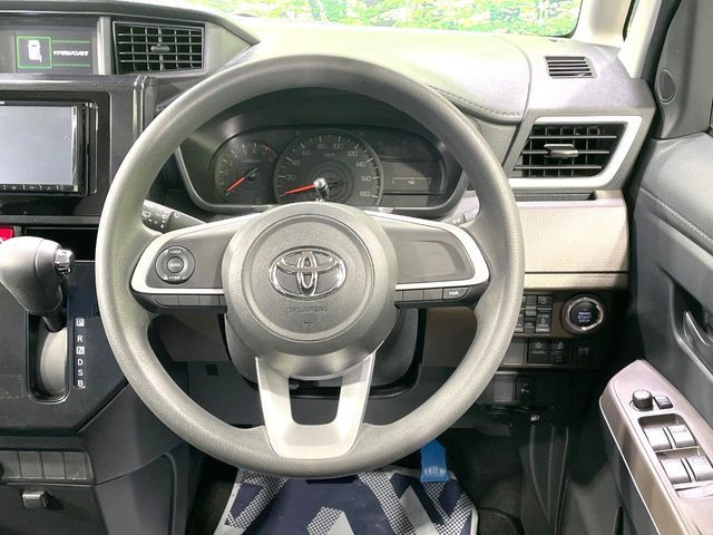 TOYOTA ROOMY 2023