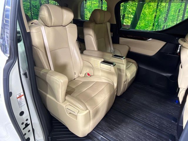 TOYOTA ALPHARD hybrid 4WD 2015