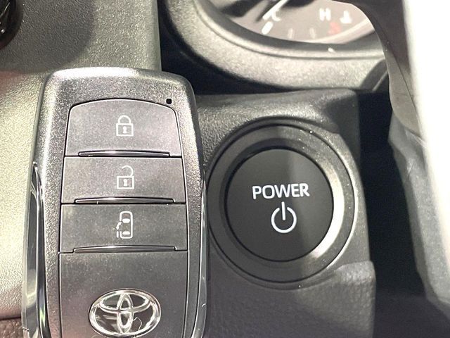 TOYOTA SIENTA HYBRID 2025