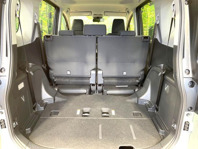 TOYOTA SIENTA HYBRID 2025