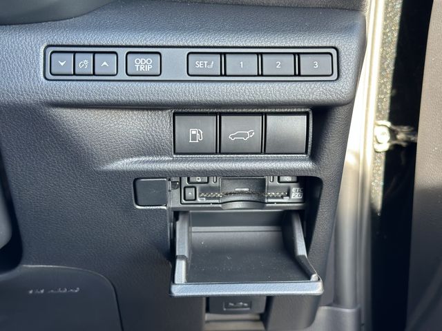 TOYOTA LEXUS LBX 2024