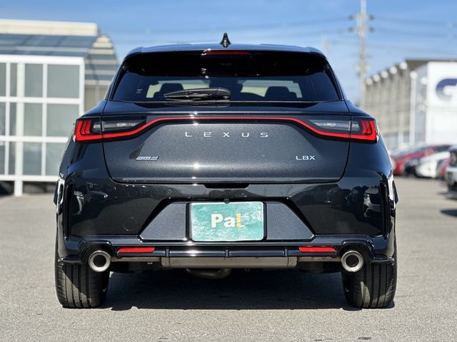 TOYOTA LEXUS LBX 2024