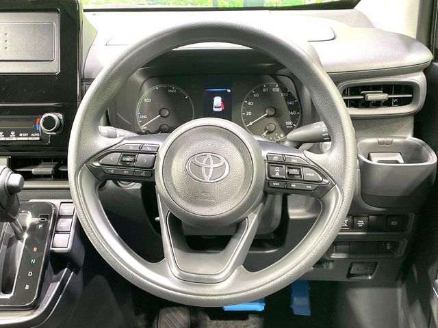 TOYOTA SIENTA HYBRID 2025