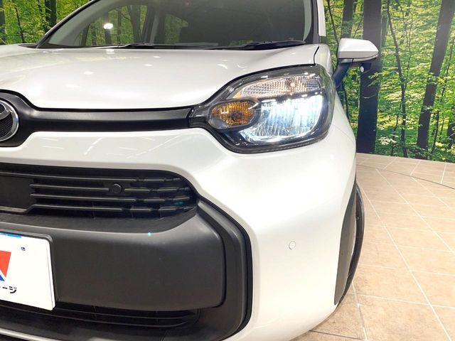 TOYOTA SIENTA HYBRID 2025