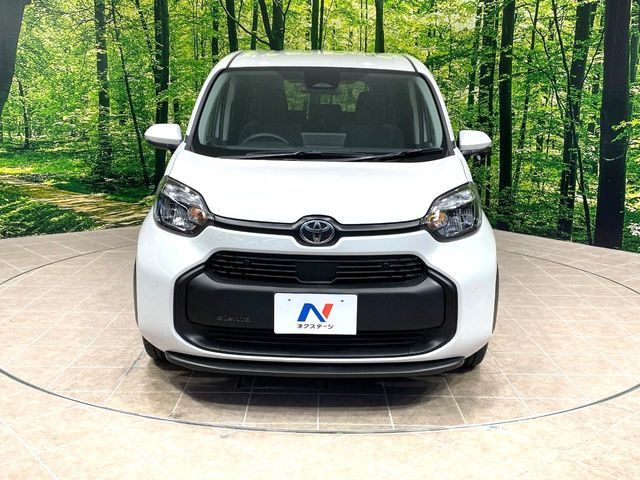 TOYOTA SIENTA HYBRID 2025