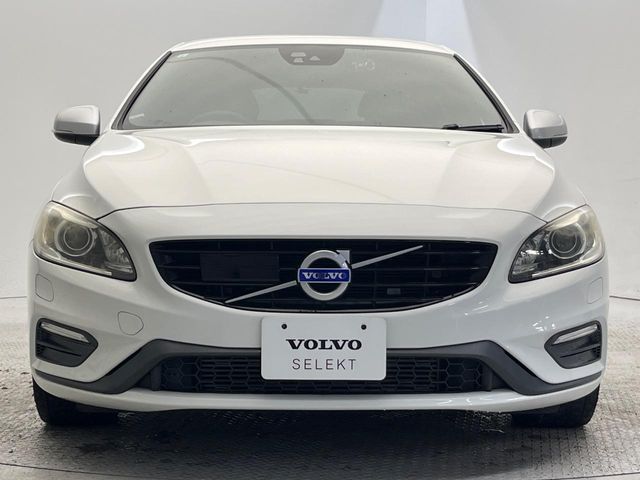VOLVO VOLVO V60 2015