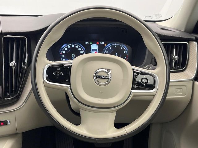 VOLVO VOLVO XC60 2021