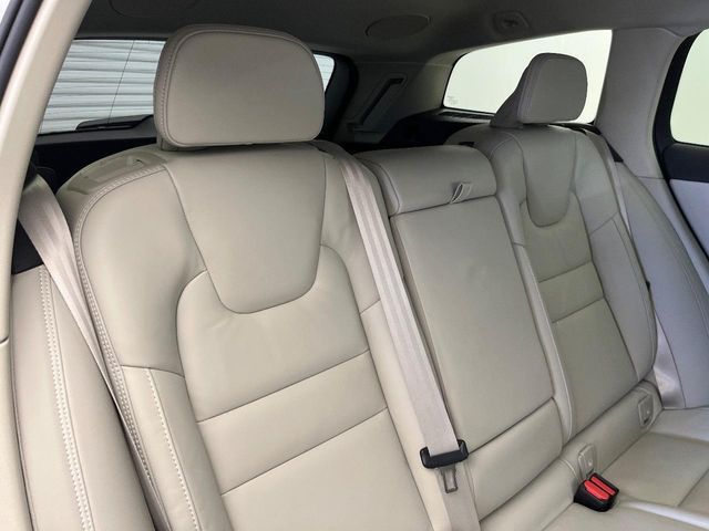 VOLVO VOLVO V60 2022