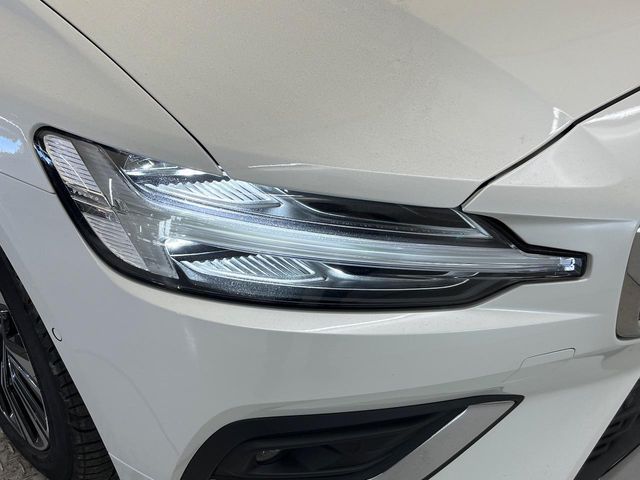 VOLVO VOLVO V60 2022