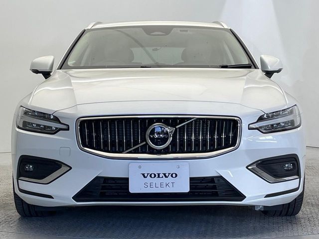VOLVO VOLVO V60 2022