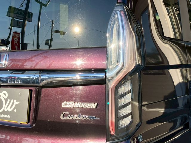 HONDA N BOX CUSTOM 2017