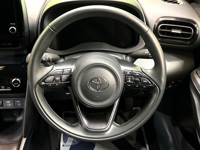 TOYOTA YARIS CROSS HYBRID 2025