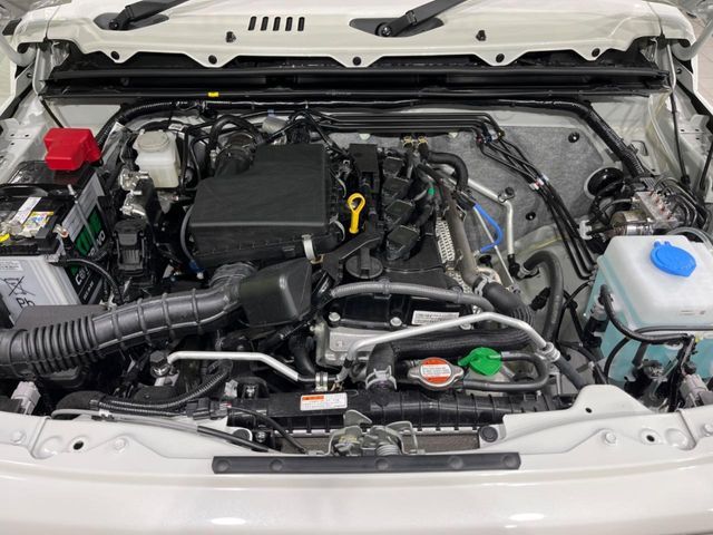 SUZUKI JIMNY NOMADE 2025