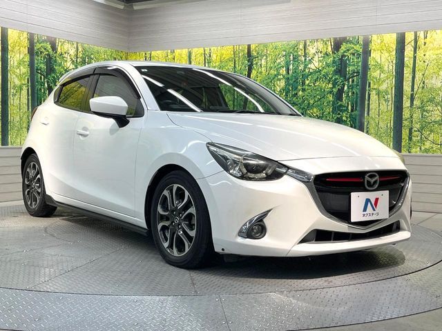 MAZDA DEMIO 2015