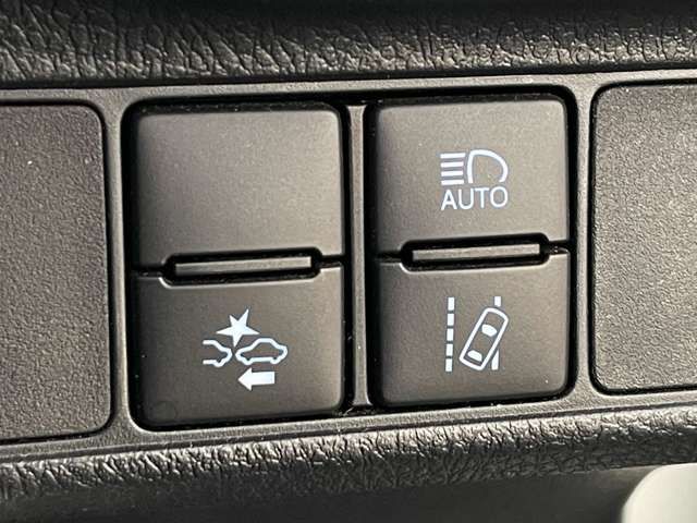 TOYOTA COROLLA AXIO HYBRID 2018