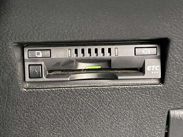 TOYOTA COROLLA AXIO HYBRID 2018