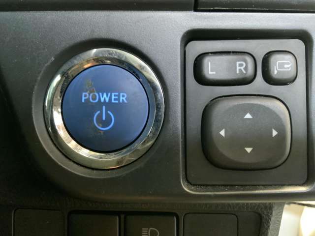 TOYOTA COROLLA AXIO HYBRID 2018