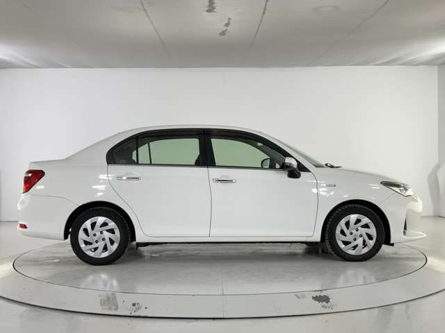 TOYOTA COROLLA AXIO HYBRID 2018