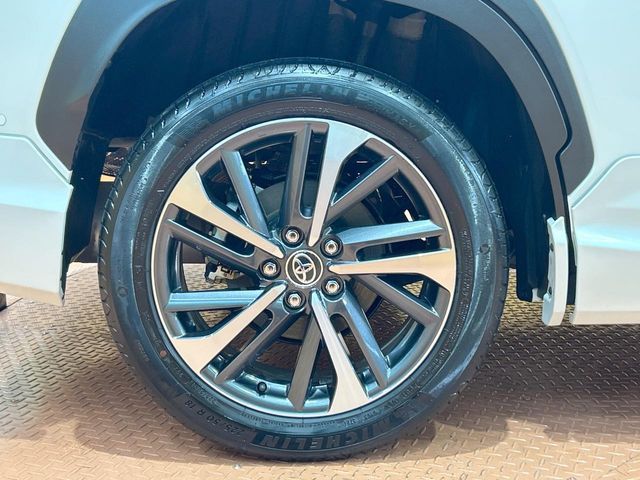 TOYOTA COROLLA CROSS HYBRID 2024