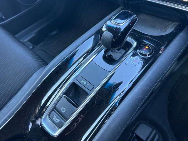 HONDA VEZEL HYBRID 2019