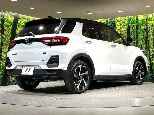 TOYOTA RAIZE HYBRID 2022