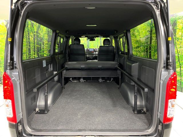 TOYOTA HIACE van 4WD 2023