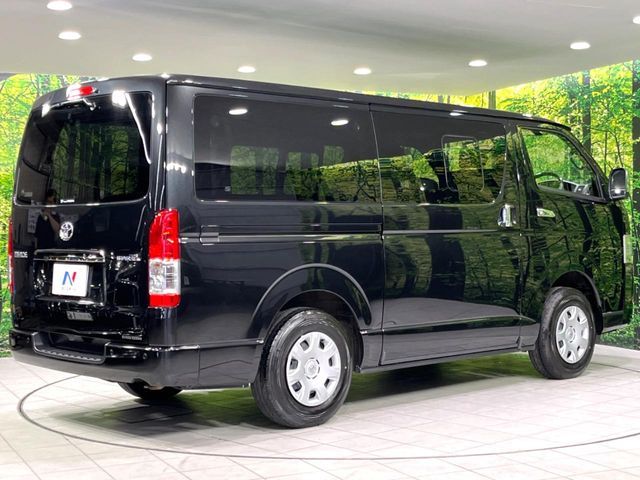 TOYOTA HIACE van 4WD 2023