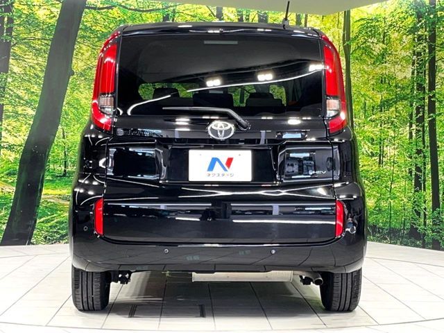 TOYOTA SIENTA HYBRID 2024