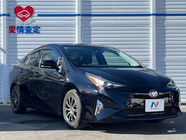 TOYOTA PRIUS 2017
