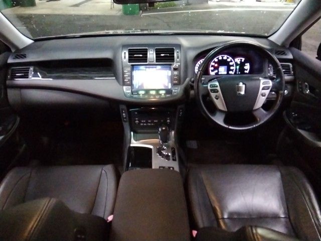 TOYOTA CROWN sedan 2011