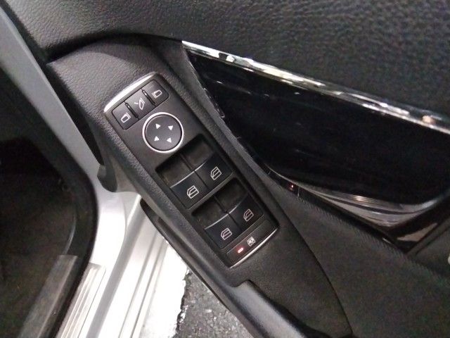 MERCEDES BENZ MERCEDES BENZ C class sedan 2011